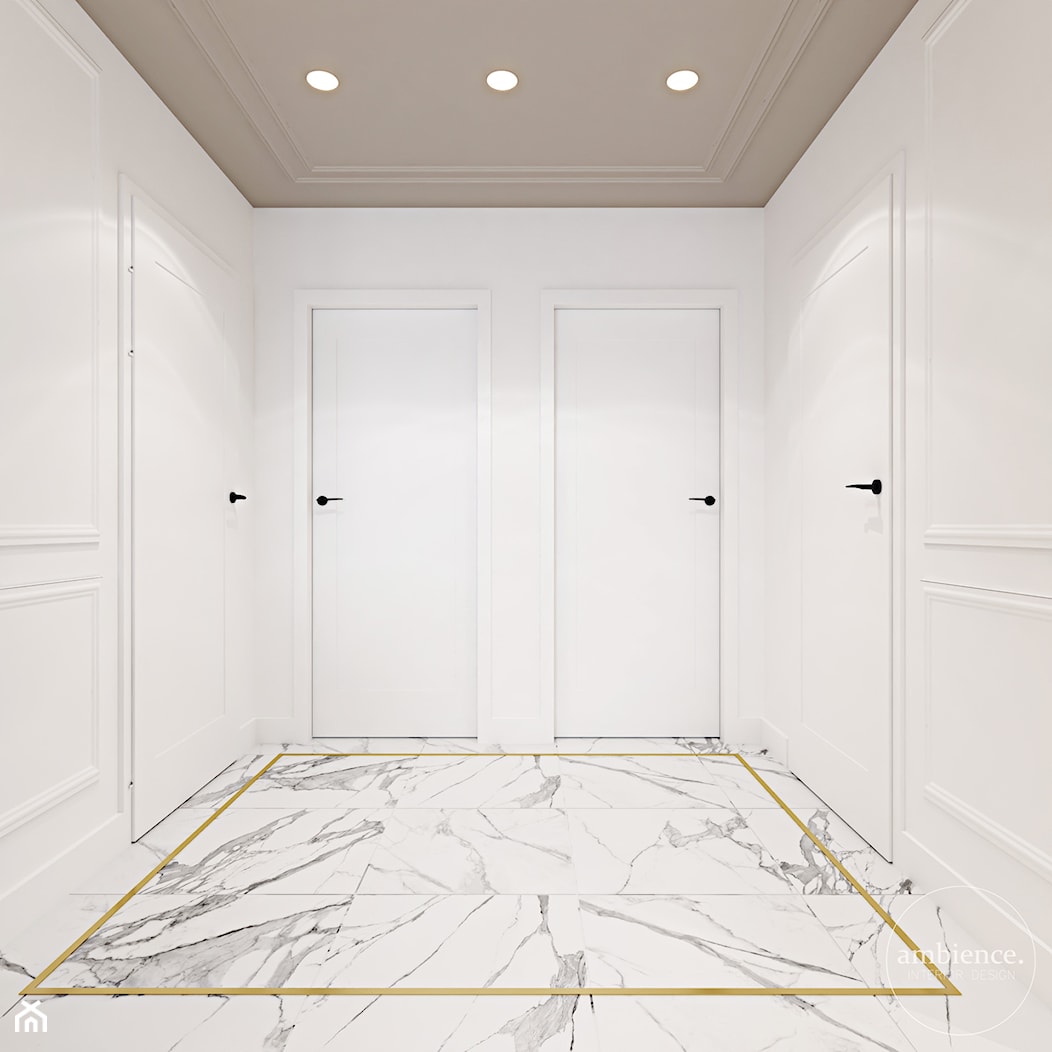 Z nutą stylu amerykańskiego - Średni beżowy biały z farbą na ścianie z marmurem na podłodze z drzwiami przylgowymi z malowanymi drzwiami z gładkimi drzwiami hol / przedpokój, styl glamour - zdjęcie od Ambience. Interior design - Homebook