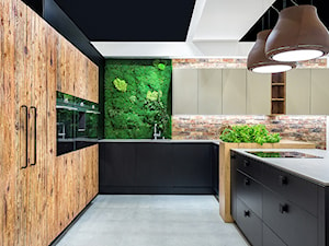 Kuchnie - Średnia otwarta z kamiennym blatem czarna z zabudowaną lodówką z podblatowym zlewozmywakiem kuchnia w kształcie litery u, styl skandynawski - zdjęcie od Max Kuchnie