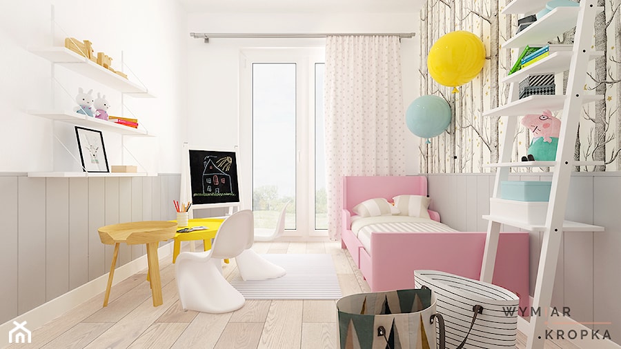 Pokój Zuzi - Średni biały szary pokój dziecka dla dziecka dla dziewczynki, styl skandynawski - zdjęcie od Wymiar i Kropka
