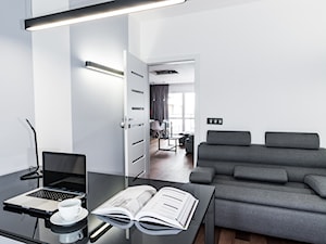 INTELIGENTNE ROZWIĄZANIA - Średnie w osobnym pomieszczeniu z sofą białe biuro, styl nowoczesny - zdjęcie od HOUSE DESIGN