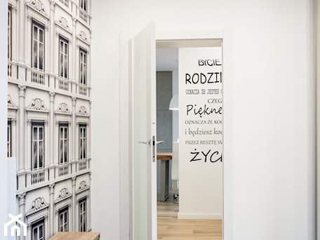 Aranżacje wnętrz - Hol / Przedpokój: DOM W MIEŚCIE - Hol / przedpokój - HOUSE DESIGN. Przeglądaj, dodawaj i zapisuj najlepsze zdjęcia, pomysły i inspiracje designerskie. W bazie mamy już prawie milion fotografii!