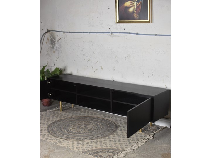 Komoda TV Blackie 200, Pastform Furniture Głębokość 39 cm Drewno Szerokość 200 cm Wysokość 55 cm Kolor Czarny