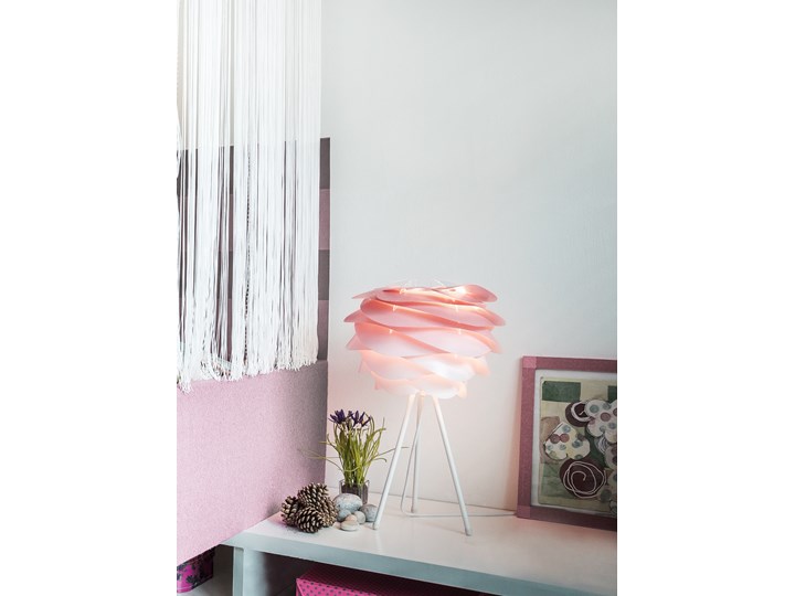 Lampa stołowa Carmina Tripod S różowa, proj. S. R. Christensen i A. Klem, UMAGE Styl Skandynawski Lampa z abażurem Wysokość 50 cm Kolor Różowy