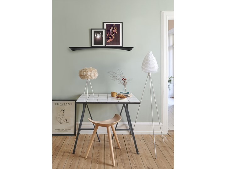 Lampa stołowa Eos Tripod Ø35 jasnobrązowa, proj. S. R. Christensen, UMAGE Wysokość 56 cm Kategoria Lampy stołowe Lampa z abażurem Styl Skandynawski
