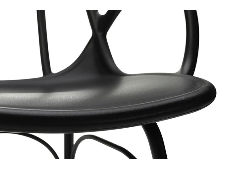 Krzesło CASTERIA czarne - polipropylen Głębokość 56 cm Wysokość 82 cm Szerokość 55,5 cm Tworzywo sztuczne Kategoria Krzesła kuchenne Metal Pomieszczenie Jadalnia