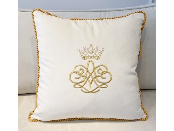 PODUSZKA WELUROWA OZDOBNA Z DOWOLNYM HAFTEM WYBIERZ KOLOR " CROWN " 45 X 45 CM Kwadratowe Poliester Kategoria Poduszki i poszewki dekoracyjne Poduszka dekoracyjna 45x45 cm Wzór Abstrakcyjny