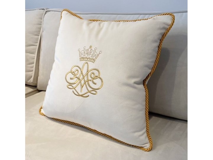 PODUSZKA WELUROWA OZDOBNA Z DOWOLNYM HAFTEM WYBIERZ KOLOR " CROWN " 45 X 45 CM Kwadratowe Poliester Wzór Abstrakcyjny Poduszka dekoracyjna 45x45 cm Kolor Czarny