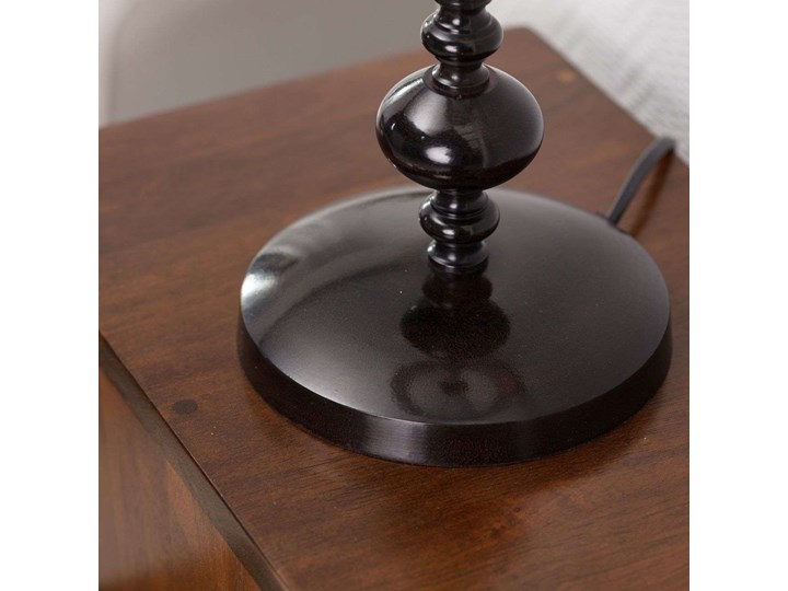 Lampa stołowa Chloe Black wys. 71,5m, 29,5 × 29,5 × 71,5 cm Kategoria Lampy stołowe Wysokość 72 cm Lampa z abażurem Lampa z kloszem Styl Klasyczny