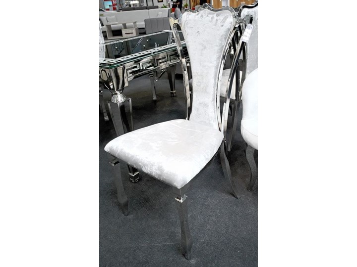 Krzesło Castill Glamur Silver Tapicerowane Szerokość 52 cm Wysokość 105 cm Metal Głębokość 49 cm Tkanina Stal Styl Nowoczesny