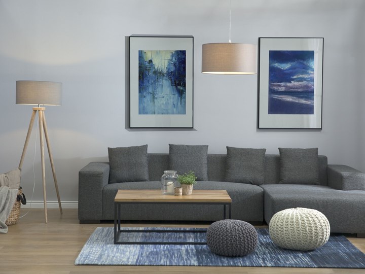 Beliani Lampa stojąca szara jasne drewno dębowe 142 cm trójnóg okrągły abażur nowoczesna Lampa sztalugowa Pomieszczenie Sypialnia Lampa z abażurem Styl Skandynawski