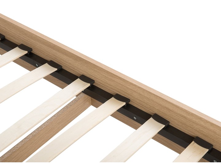 Łóżko białe jasne drewno 180 x 200 cm z ramą stelażem i zagłówkiem skandynawski design minimalistyczne Łóżko drewniane Kategoria Łóżka do sypialni