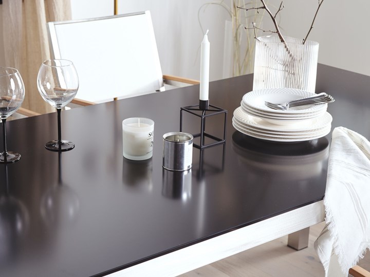 Zestaw mebli ogrodowych jadalniany czarny stół szkło hartowane 180 x 90 cm 6 krzeseł czarnych z technorattanu sztaplowanych Stal Stoły z krzesłami Styl Nowoczesny