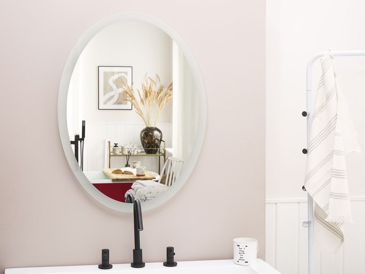 Lustro łazienkowe owalne srebrne 60 x 80 cm z podświetleniem LED system zapobiegający parowaniu Lustro bez ramy Ścienne Kategoria Lustra Pomieszczenie Łazienka