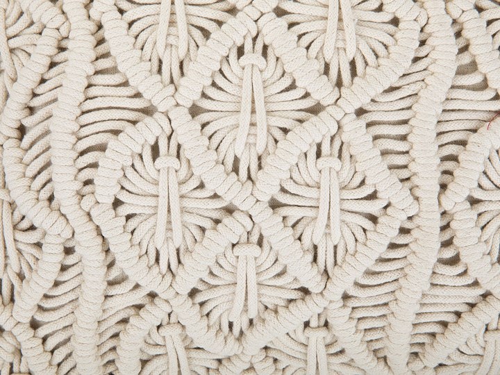 Beliani Poduszka dekoracyjna beżowa bawełniana makrama pleciona 40 x 45 cm z wypełnieniem ozdobny sznurek akcesoria boho retro salon sypialnia