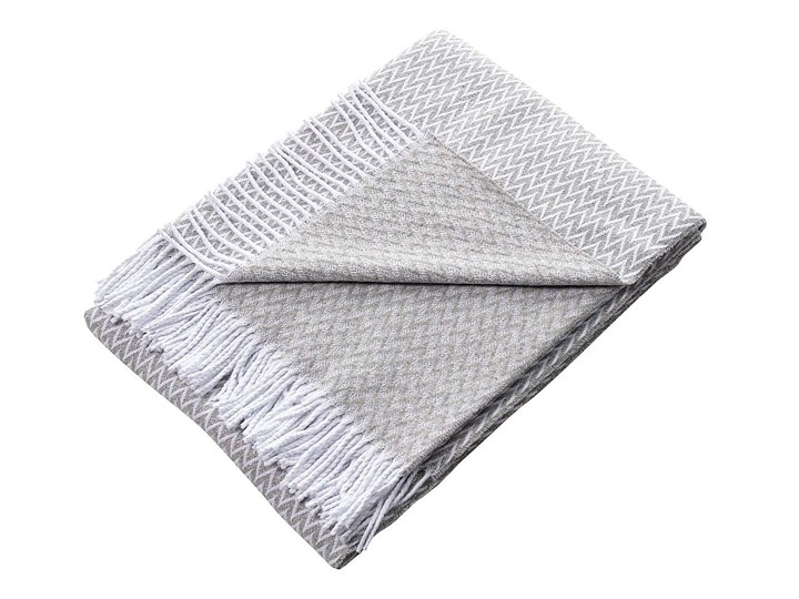 Pled Ibiza 140x200cm grey chevron, 140 x 200 cm Kategoria Koce i pledy Bawełna 140x200 cm Poliester Akryl 130x180 cm Pomieszczenie Sypialnia