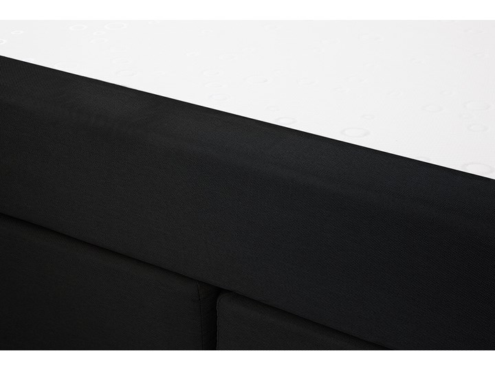 Łóżko kontynentalne czarne tapicerowane 180 x 200 cm dwuosobowe z materacem i pikowanym zagłówkiem Łóżko tapicerowane Rozmiar materaca 180x200 cm Kolor Czarny