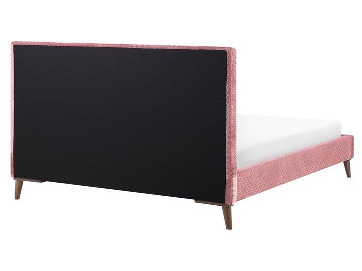 Łóżko ze stelażem różowe welurowe 180 x 200 cm z zagłówkiem styl retro Łóżko tapicerowane Kolor Różowy
