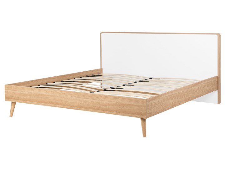 Łóżko białe jasne drewno 180 x 200 cm z ramą stelażem i zagłówkiem skandynawski design minimalistyczne Łóżko drewniane Kategoria Łóżka do sypialni