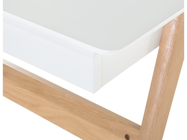 Biurko białe na drewnianych nóżkach 120 x 70 cm z szufladami styl skandynawski Płyta MDF Pomieszczenie Biuro Drewno Szerokość 120 cm Biurko komputerowe Kolor Biały