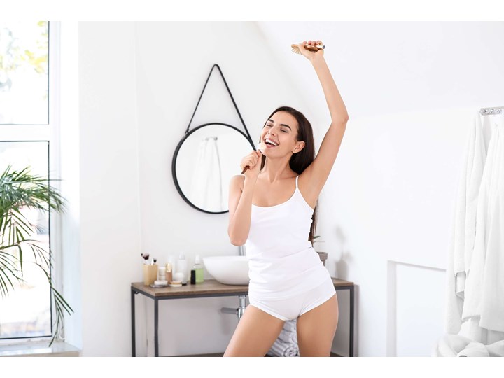 Lustro wiszące okrągłe na pasku MIRAGE 60 cm czarne
