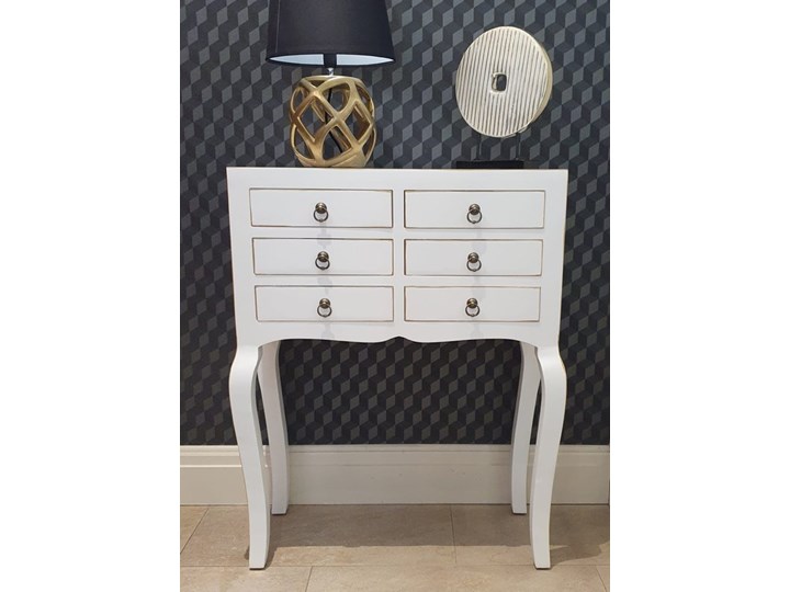 Konsola, komoda, sześć szuflad, gięte nogi, kolor biały matowy. Z szufladą Metal Płyta MDF Rodzaj nóg Nogi gięte i profilowane Drewno Wysokość 82 cm Szerokość 65 cm Głębokość 28 cm Kategoria Konsole