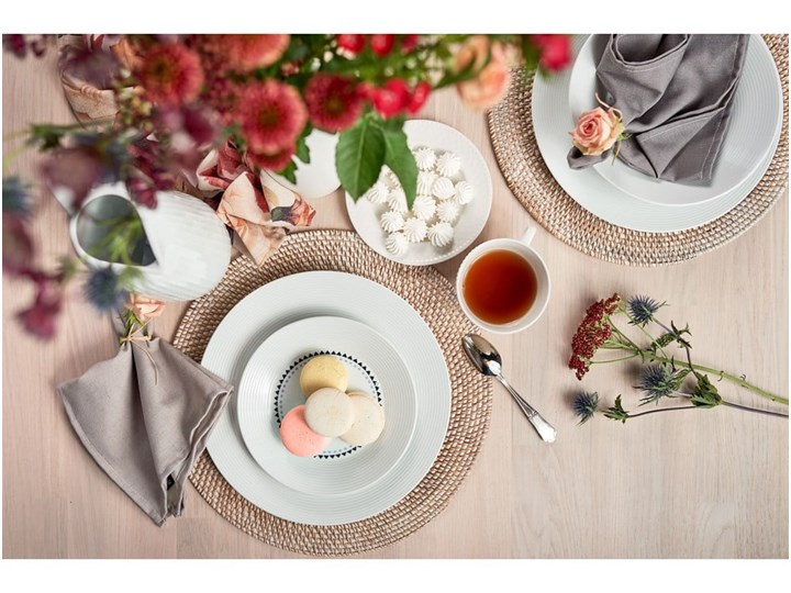 Biała rattanowa mata stołowa Tiseco Home Studio, ⌀ 36 cm Podkładka pod talerz Tkanina Kolor Biały Kategoria Podkładki kuchenne