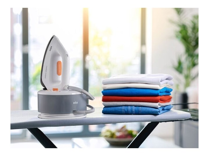 Braun IS2132WH Żelazko parowe Żelazko z generatorem pary Moc 2400 W
