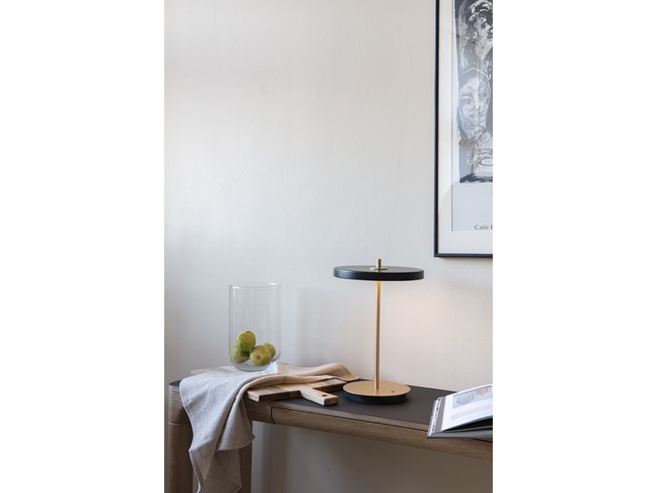 Lampa stołowa Asteria Move Pearl White, proj. S. R. Christensen, UMAGE Styl Skandynawski Kategoria Lampy stołowe