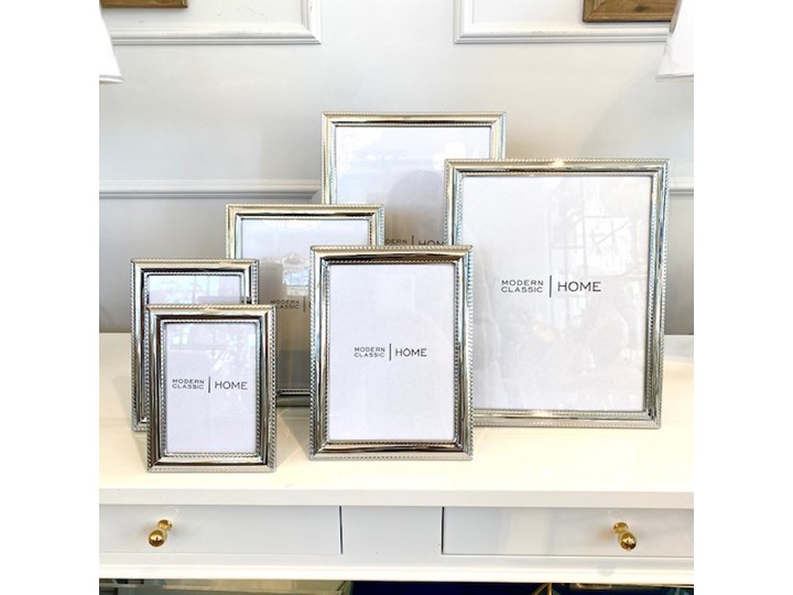 RAMKA NA ZDJĘCIE METALOWA SREBRNA WYBIERZ ROZMIAR DECORATIVE FRAME 10x15cm Pomieszczenie Salon Ramka na zdjęcia Rozmiar zdjęcia 10x15 cm