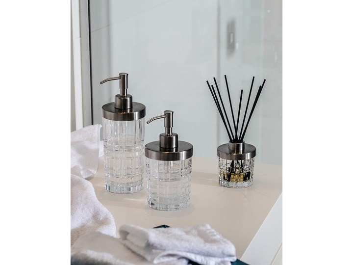 Dozownik do mydła ze szkła kryształowego Nachtmann Square, 445 ml Szkło Metal Stal Dozowniki Kategoria Mydelniczki i dozowniki