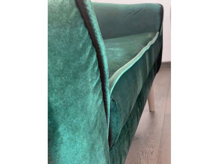 Skandynawska trzyosobowa sofa na wysokich nóżkach PIRS 3 ciemnoniebieska Szerokość 180 cm Głębokość 74 cm Typ Pikowane