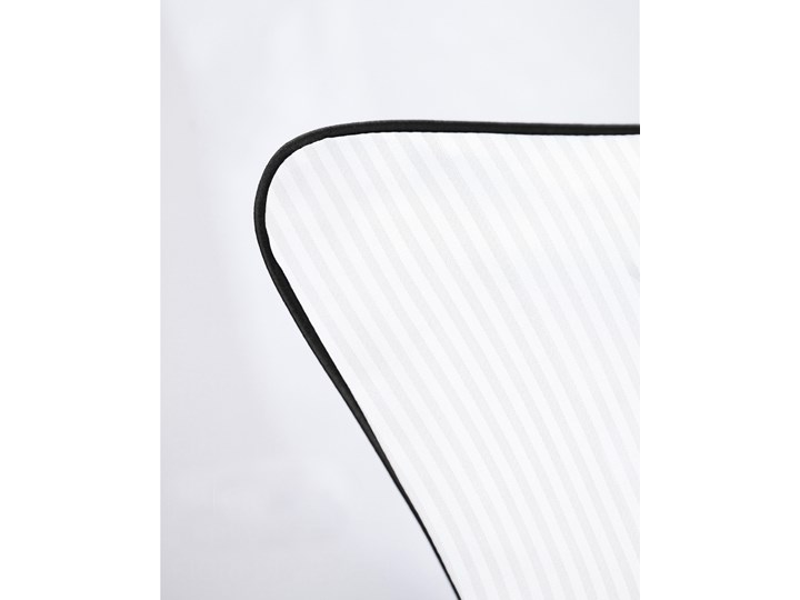 Pościel adamaszkowa SAN ANTONIO – z czarną lamówką - 200 x 220 Kategoria Komplety pościeli 200x220 cm Bawełna Satyna Kolor Czarny