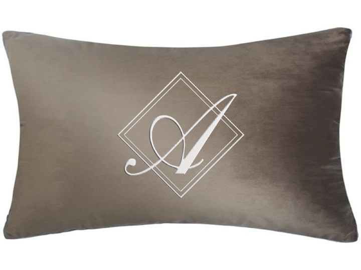 Poduszka prostokąt VELVET BONNY z monogramem - Beż Poduszka dekoracyjna Poszewka dekoracyjna Prostokątne Aksamit 40x60 cm Welur Kategoria Poduszki i poszewki dekoracyjne