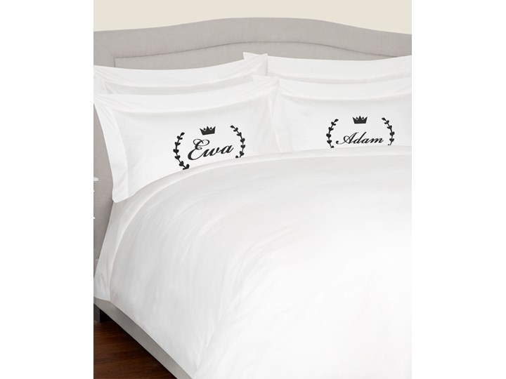 Komplet pościel satynowej z personalizowanymi imionami LAUR - 200 x 220 Bawełna Komplet pościeli Kategoria Komplety pościeli Satyna 200x220 cm Pomieszczenie Pościel do sypialni