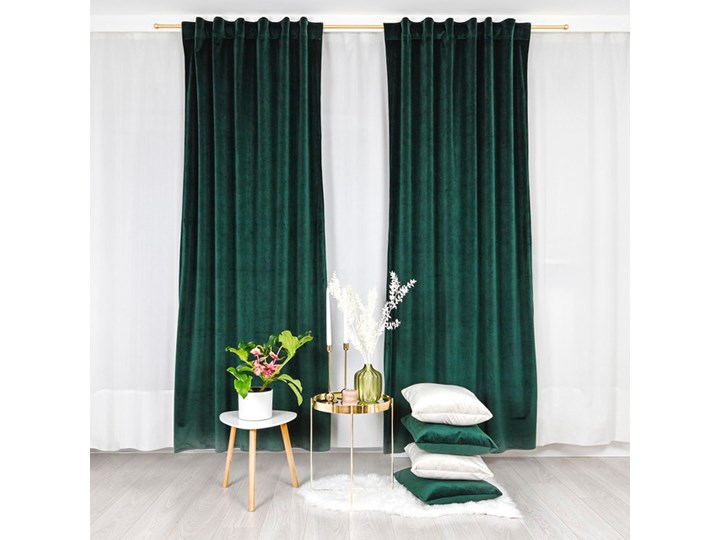 Zasłona w kolorze zieleni butelkowej Velvet z weluru 140x250 cm Bawełna Pomieszczenie Salon
