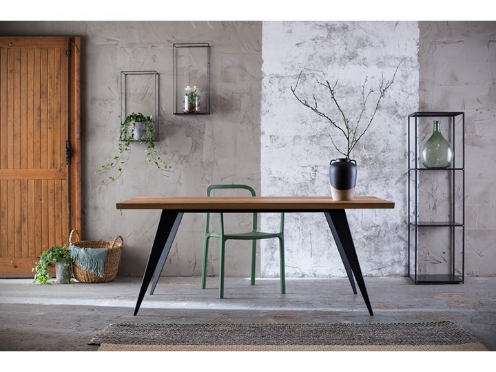 Stół dębowy COPENHAGEN 160cm x 90cm h=75cm Długość 160 cm Drewno Szerokość 90 cm Długość 220 cm Długość 171 cm Kategoria Stoły kuchenne Stal Długość 190 cm Długość 180 cm Długość 200 cm Długość 170 cm Kształt blatu Prostokątny