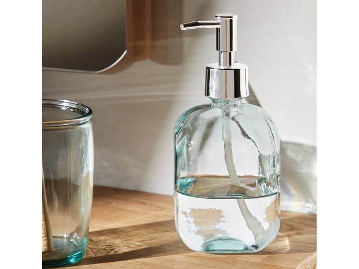 Dozownik do mydła Trella wykonany z przezroczystego szkła pochodzącego w 100% z recyklingu Szkło Dozowniki Kolor Biały