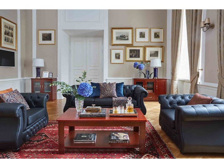 3-osobowa sofa Chester Lux, czarna, skóra