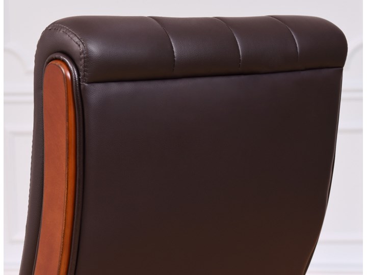 Fotel skórzany gabinetowy Consul brąz Szerokość 69 cm Głębokość 78 cm Styl Klasyczny Tworzywo sztuczne Wysokość 115 cm Tapicerowane Drewno Metal Skóra Z podłokietnikiem Tkanina Kolor Brązowy