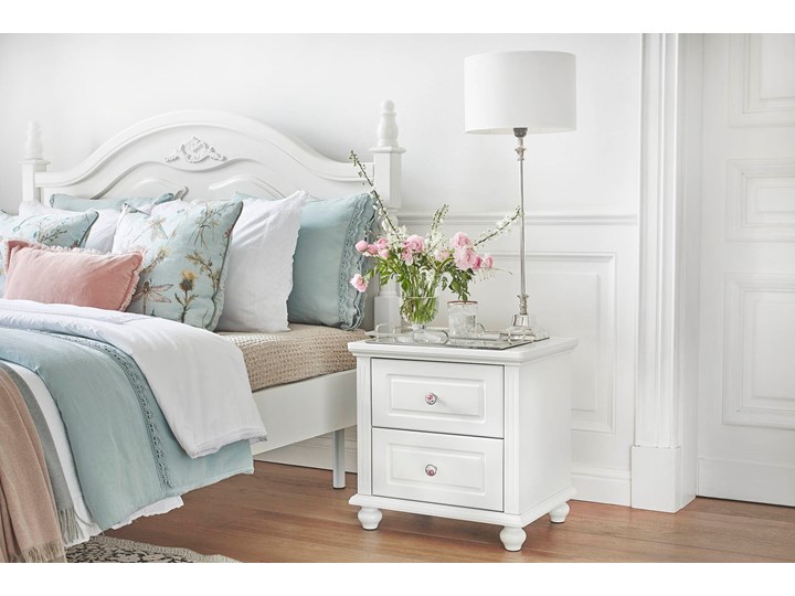 Łóżko białe 160x200 cm Caroline, rzeźbiony zagłówek Łóżko drewniane Drewno Kategoria Łóżka do sypialni Tkanina Kolor Biały