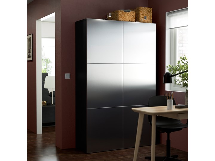 IKEA BESTÅ Kombinacja z drzwiami, Czarnybrąz/Riksviken efekt szczotkowanej ciemnej cyny, 120x42x193 cm Szerokość 120 cm Tworzywo sztuczne Głębokość 42 cm Stal Plastik Metal Kategoria Szafy do garderoby Ilość drzwi Dwudrzwiowe