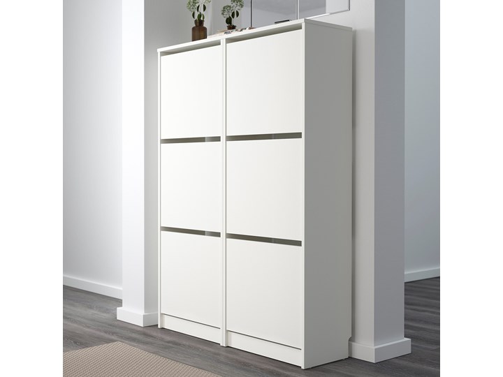 IKEA BISSA Szafka na buty, 3 przegrody, biały, 49x28x135 cm Płyta MDF Płyta meblowa Płyta laminowana Kategoria Szafki i regały