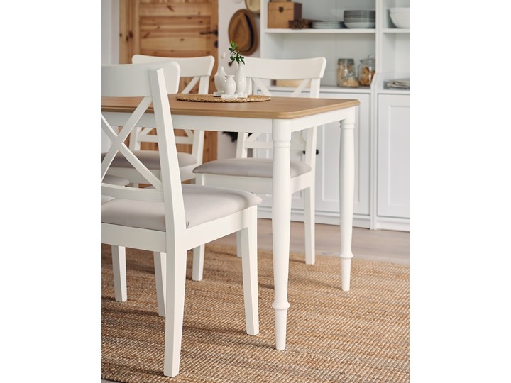 IKEA DANDERYD / INGOLF Stół i 4 krzesła, okl dęb biały/Hallarp beżowy, 130x80 cm Kategoria Stoły z krzesłami Pomieszczenie Jadalnia
