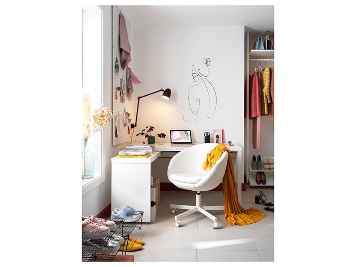 IKEA MALM Biurko z wysuwanym panelem, Biały, 151x65 cm Kategoria Biurka Szerokość 151 cm Biurko narożne Płyta MDF Styl Nowoczesny