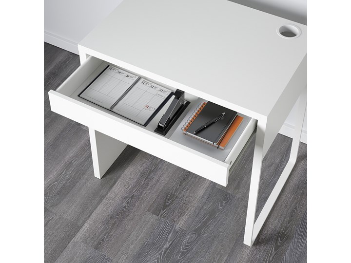 IKEA MICKE Biurko, Biały, 73x50 cm Płyta MDF Głębokość 73 cm Szerokość 73 cm Kategoria Biurka