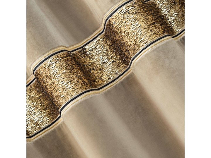 Zasłona gotowa welwet Bueno beżowa zdobiona cekinami 140x250 na przelotkach, kółkach, glamour Typ Zasłony gotowe Poliester 140x250 cm Kolor Beżowy