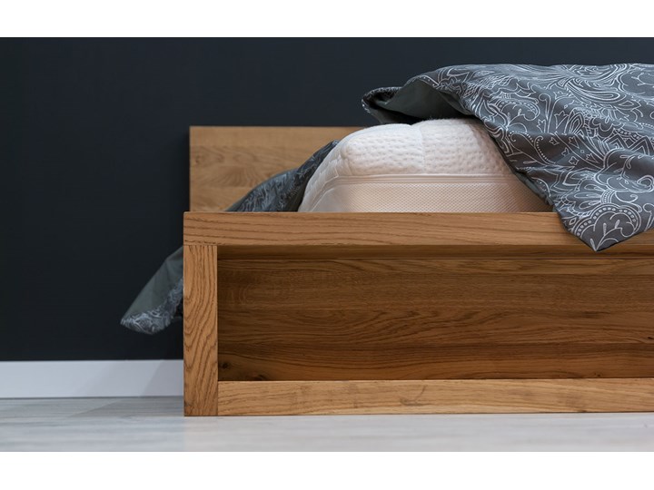 Łóżko Command z litego drewna Dąb 140x200 cm Łóżko drewniane Drewno Kategoria Łóżka do sypialni Styl Minimalistyczny