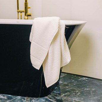 NALTIO Ręcznik w paski ecru 70x130 cm - Homla