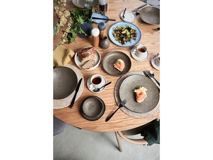 Biała rattanowa mata stołowa Tiseco Home Studio, ⌀ 36 cm Kolor Biały Podkładka pod talerz Tkanina Kategoria Podkładki kuchenne