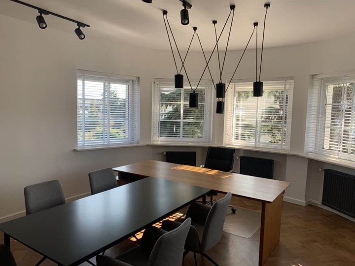 Lampa wisząca Vivin Lampa z kloszem Pomieszczenie Biuro i pracownia Styl Nowoczesny